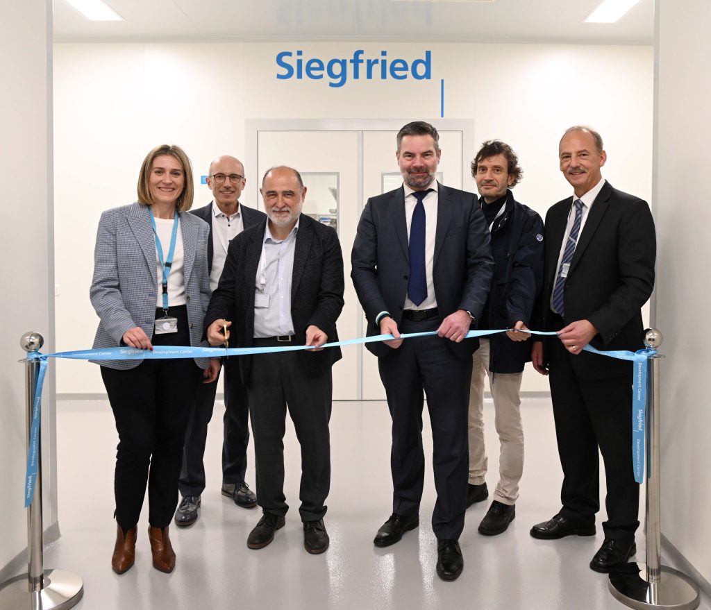 Inauguración centro de Siegfried